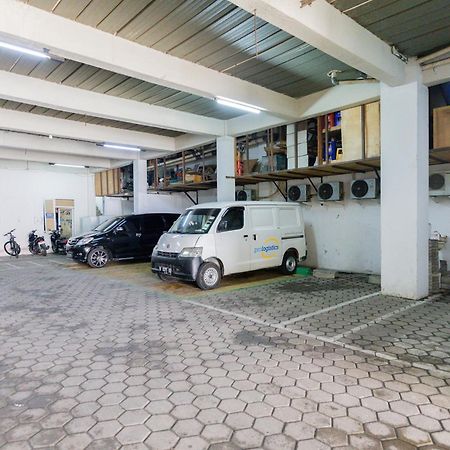 Reddoorz Plus Syariah Near Mall Pondok Indah Jakarta Ngoại thất bức ảnh