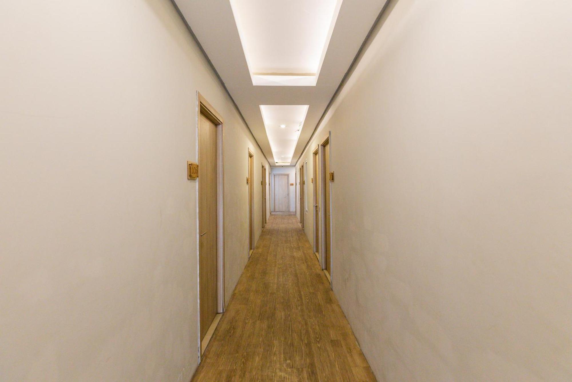 Reddoorz Plus Syariah Near Mall Pondok Indah Jakarta Ngoại thất bức ảnh